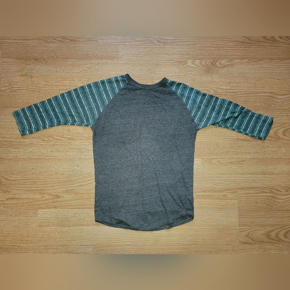 LuLaRoe "Randy" Shirt - Size Medium
